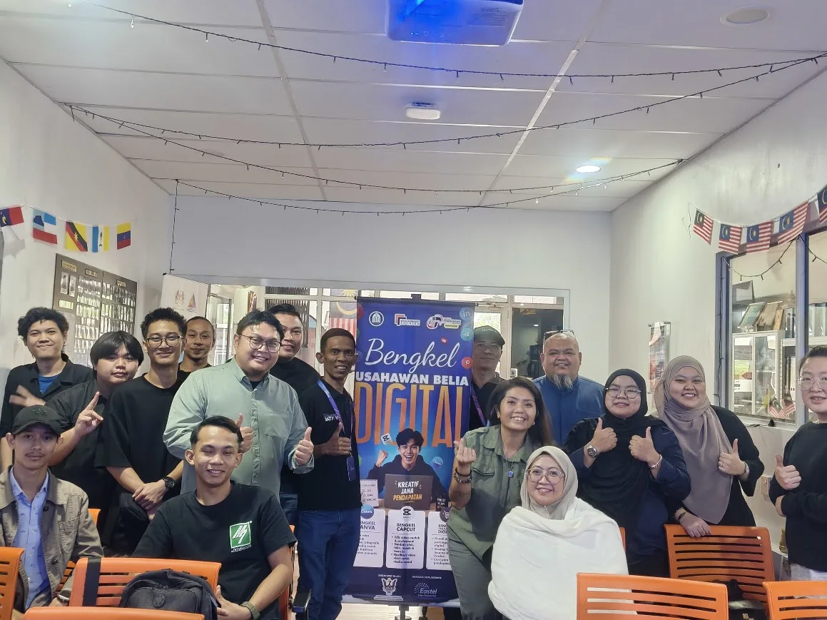 Coach BMR with digital entrepreneurship participants